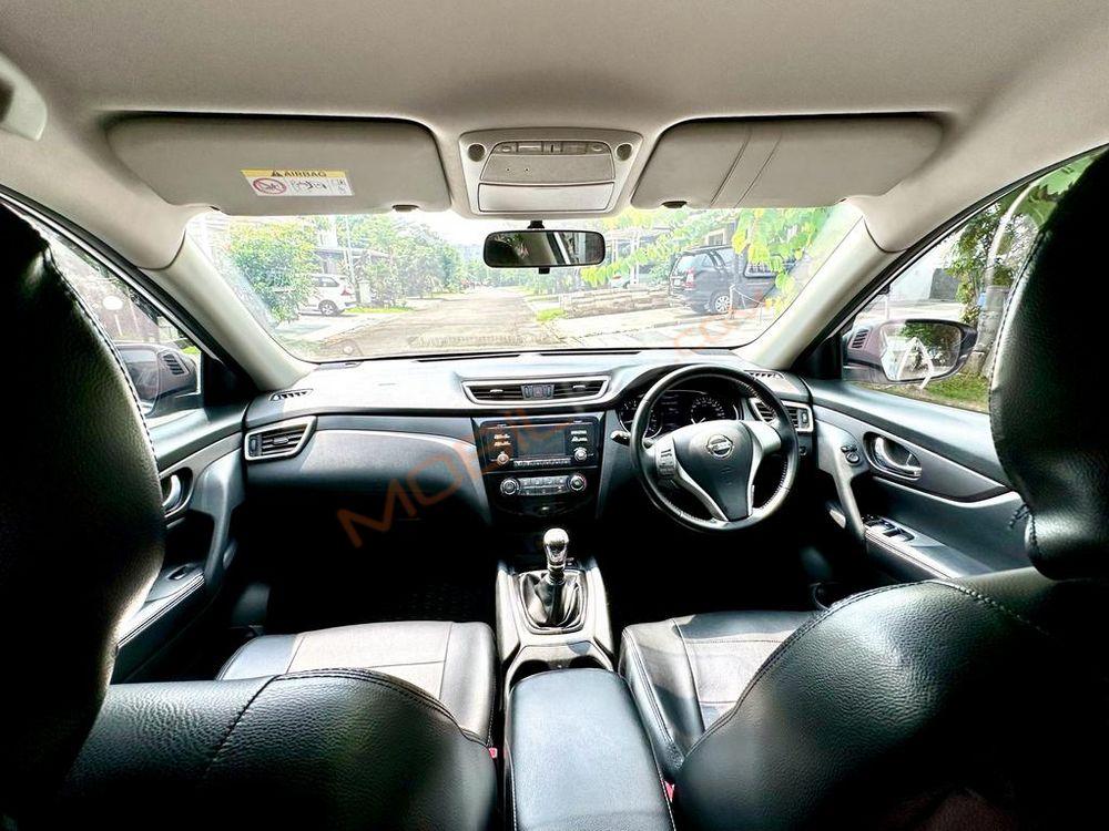 Mobil Nissan X-Trail 2016