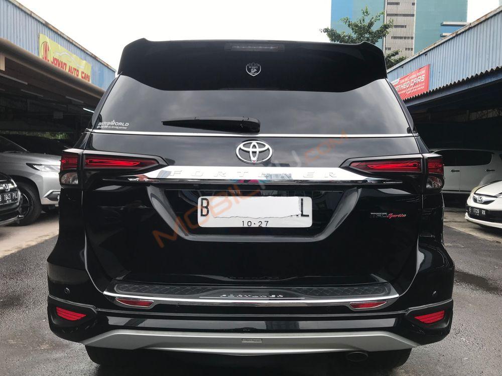 Mobil Toyota Fortuner 2017