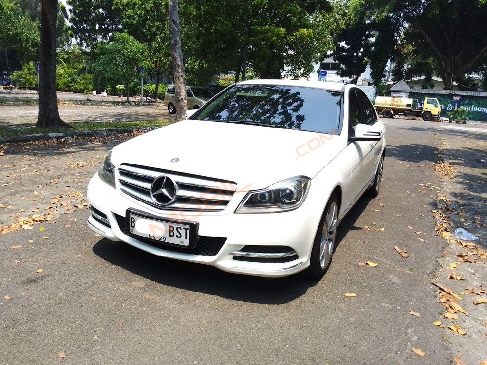 Mobil Mercedes-Benz C-Class 2014