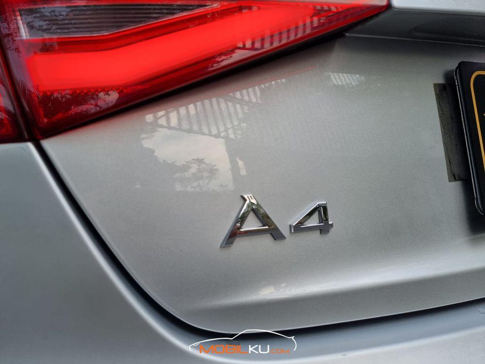 Mobil Audi A4 2013