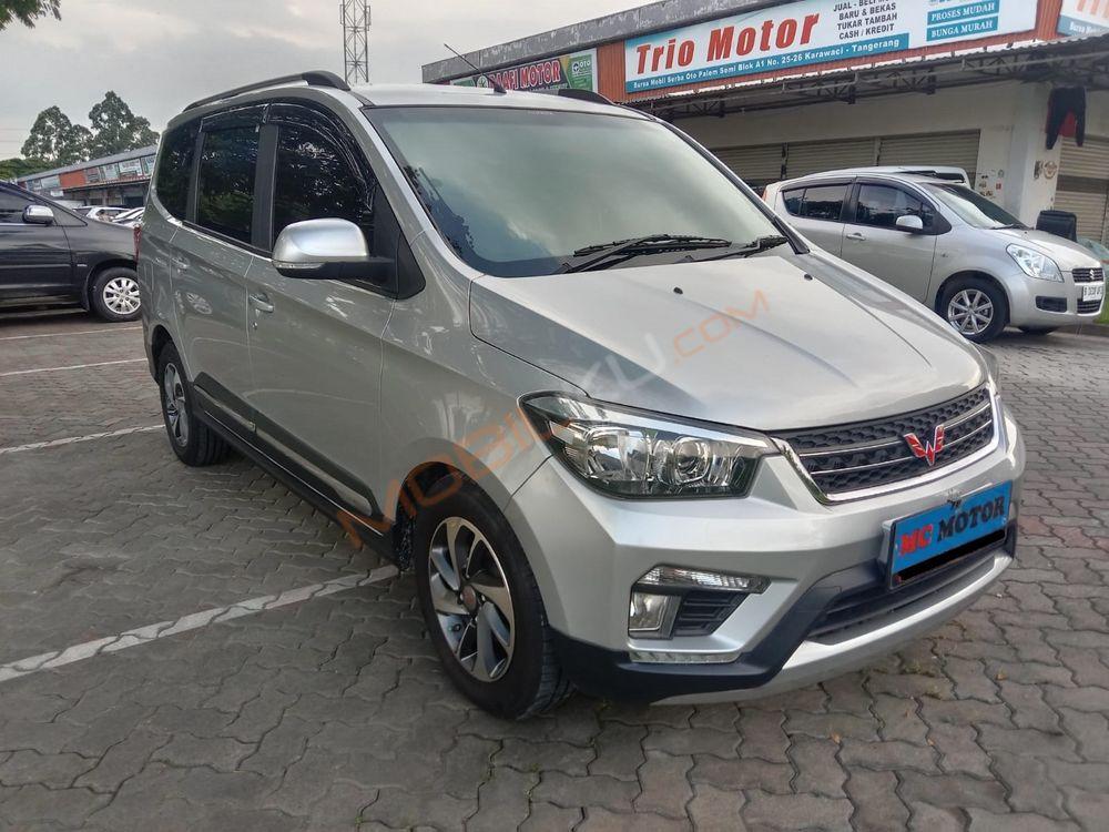 Mobil Wuling Confero 2018