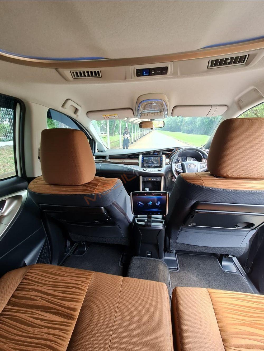 Mobil Toyota Kijang Innova 2019