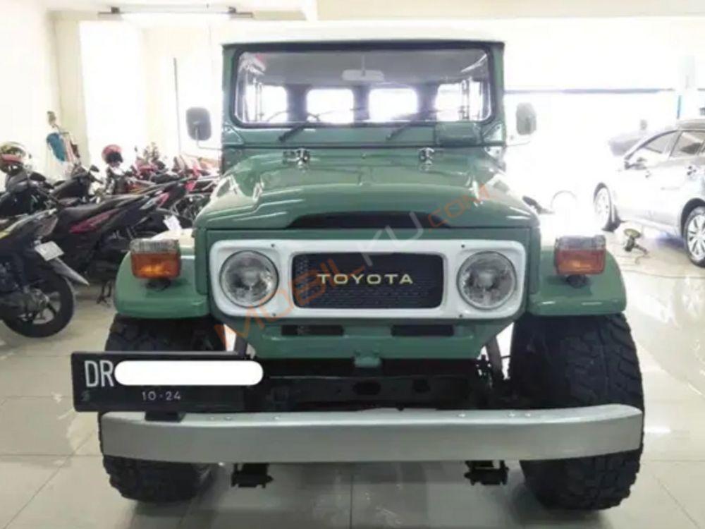 Mobil Toyota Land Cruiser 1995