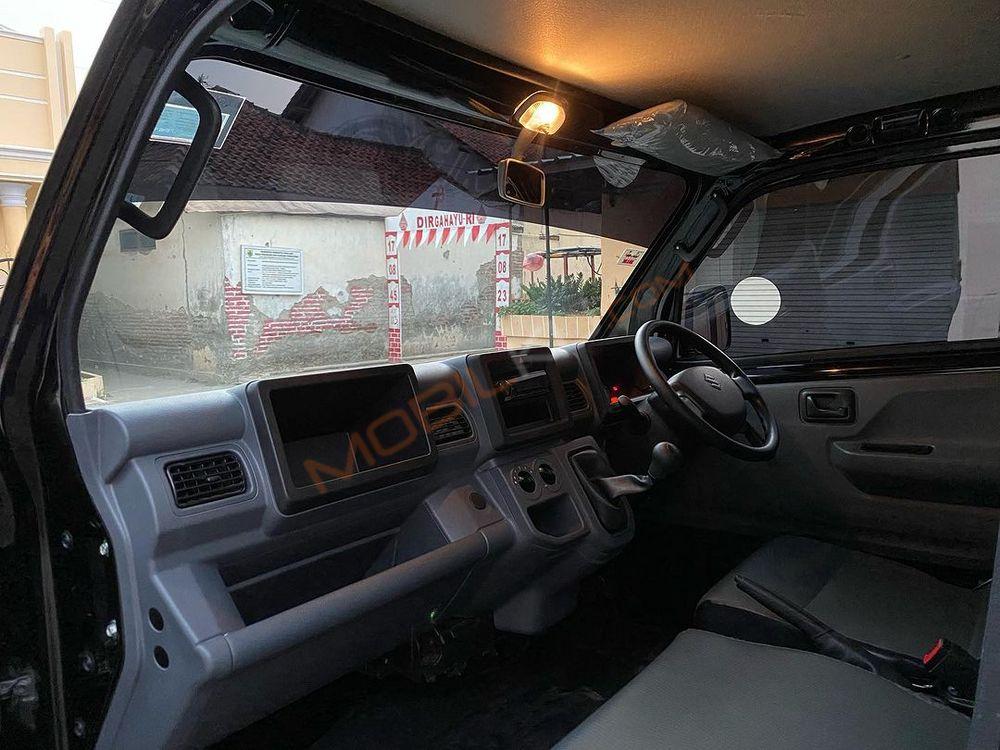 Mobil Suzuki Carry 2022