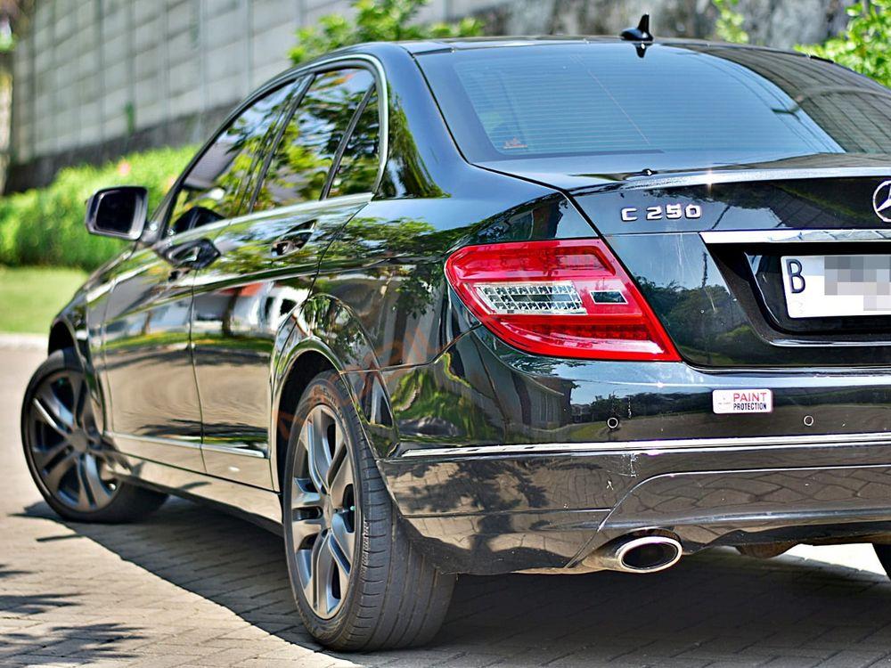 Mobil Mercedes-Benz C-Class 2009
