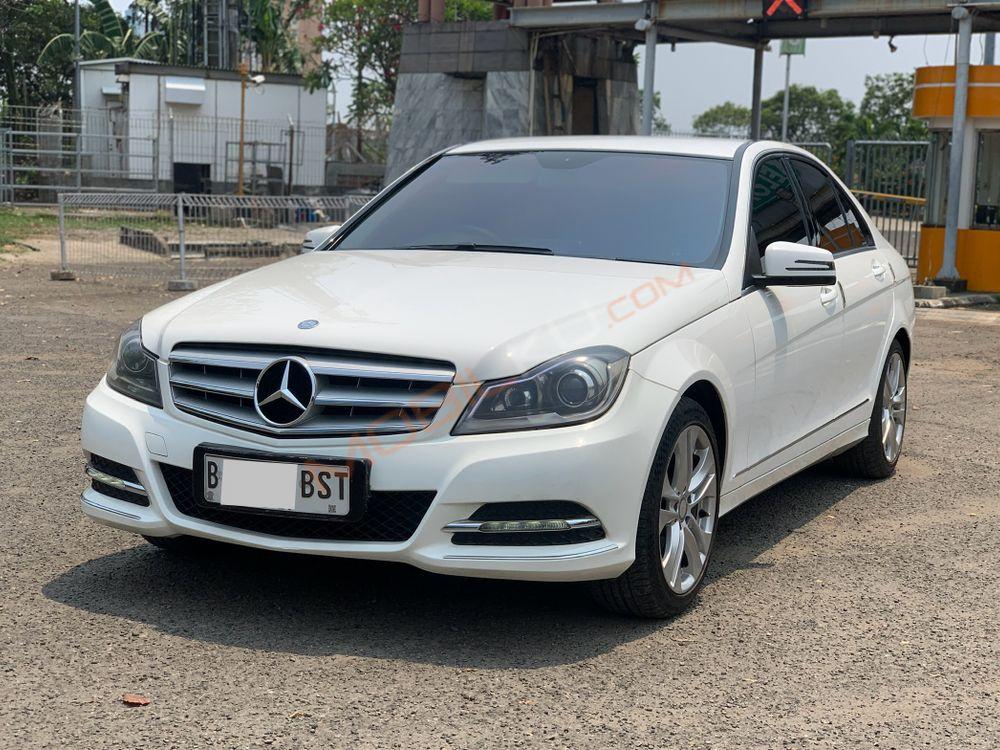 Mobil Mercedes-Benz C-Class 2014