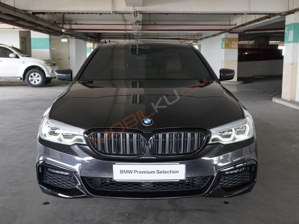 Mobil BMW 5 Series 2019