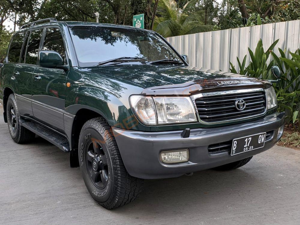 Mobil Toyota Land Cruiser 2000