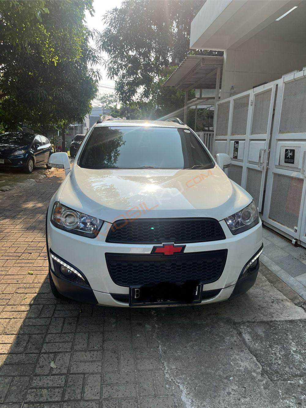 Mobil Chevrolet Captiva 2013