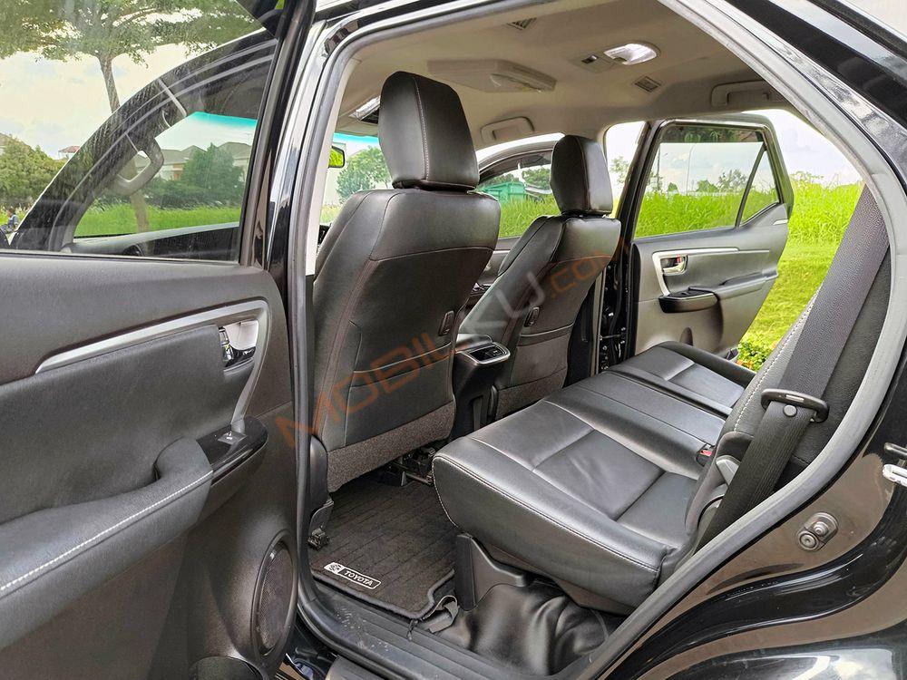 Mobil Toyota Fortuner 2021