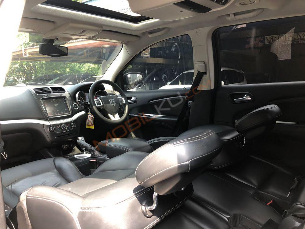 Mobil Dodge Journey 2013