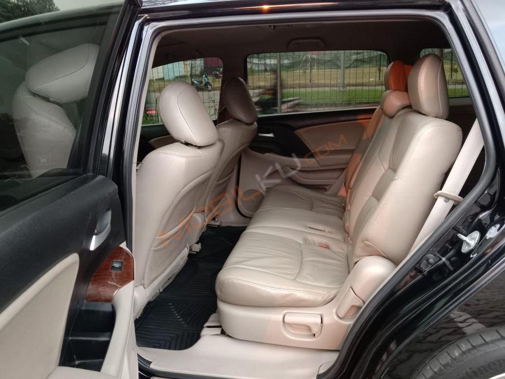 Mobil Honda Odyssey 2012