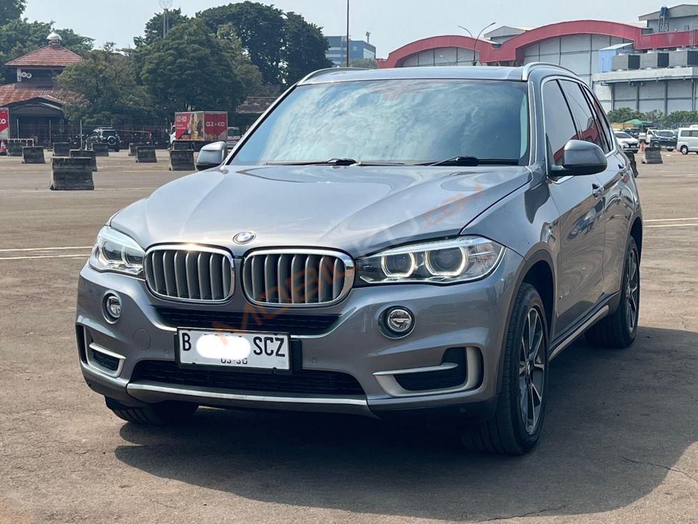 Mobil BMW X5 2015
