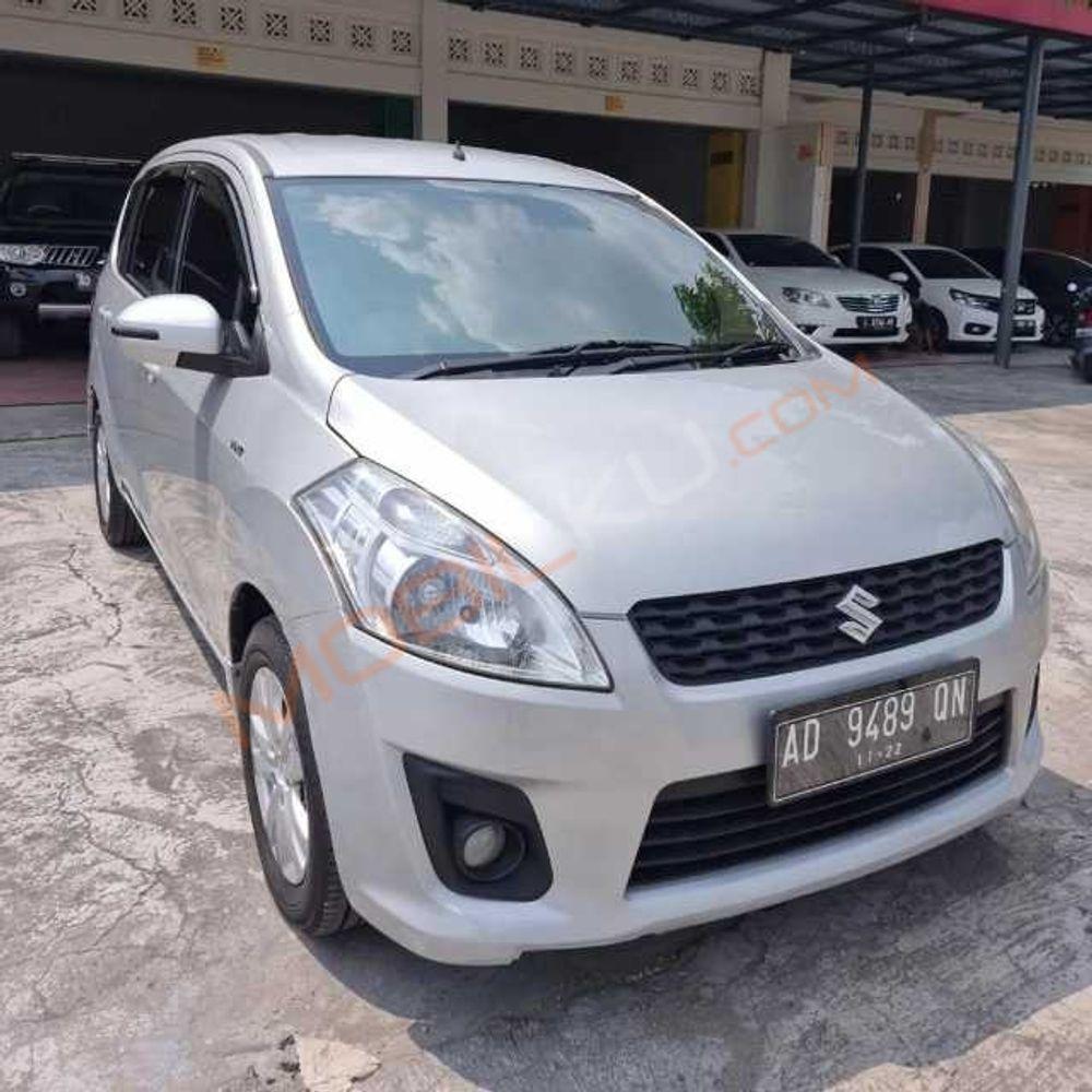 Mobil Suzuki Ertiga 2012
