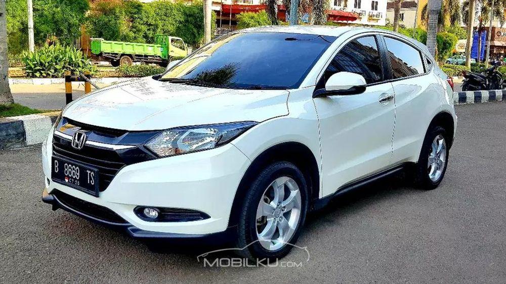Mobil Honda HR-V 2015
