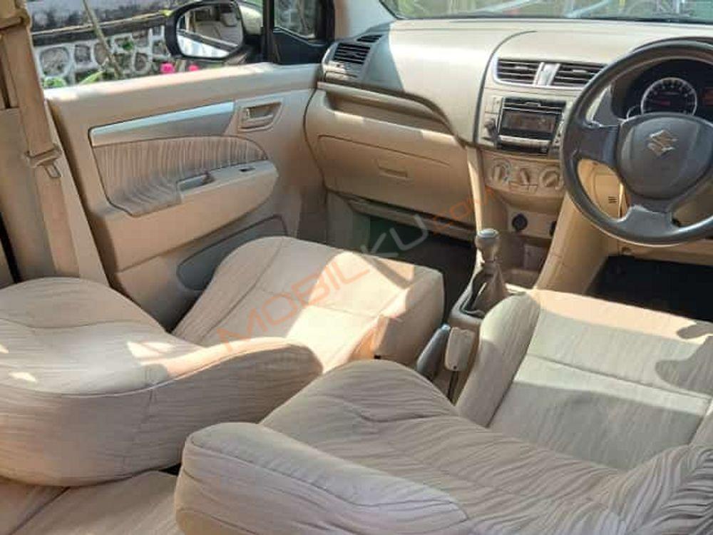 Mobil Suzuki Ertiga 2017