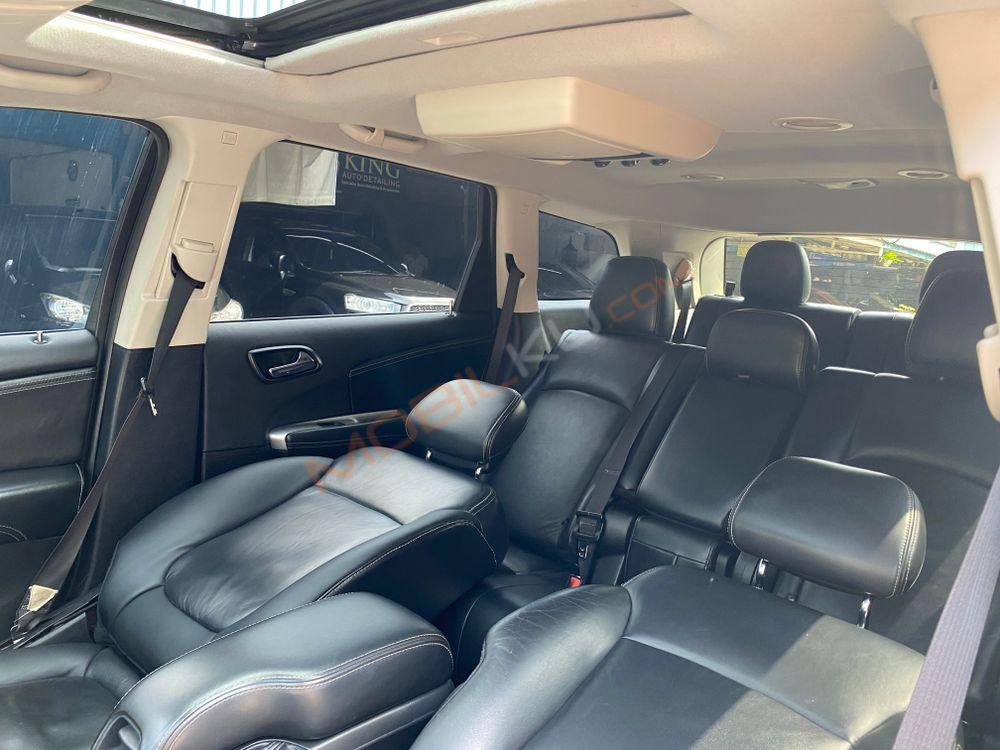 Mobil Dodge Journey 2013