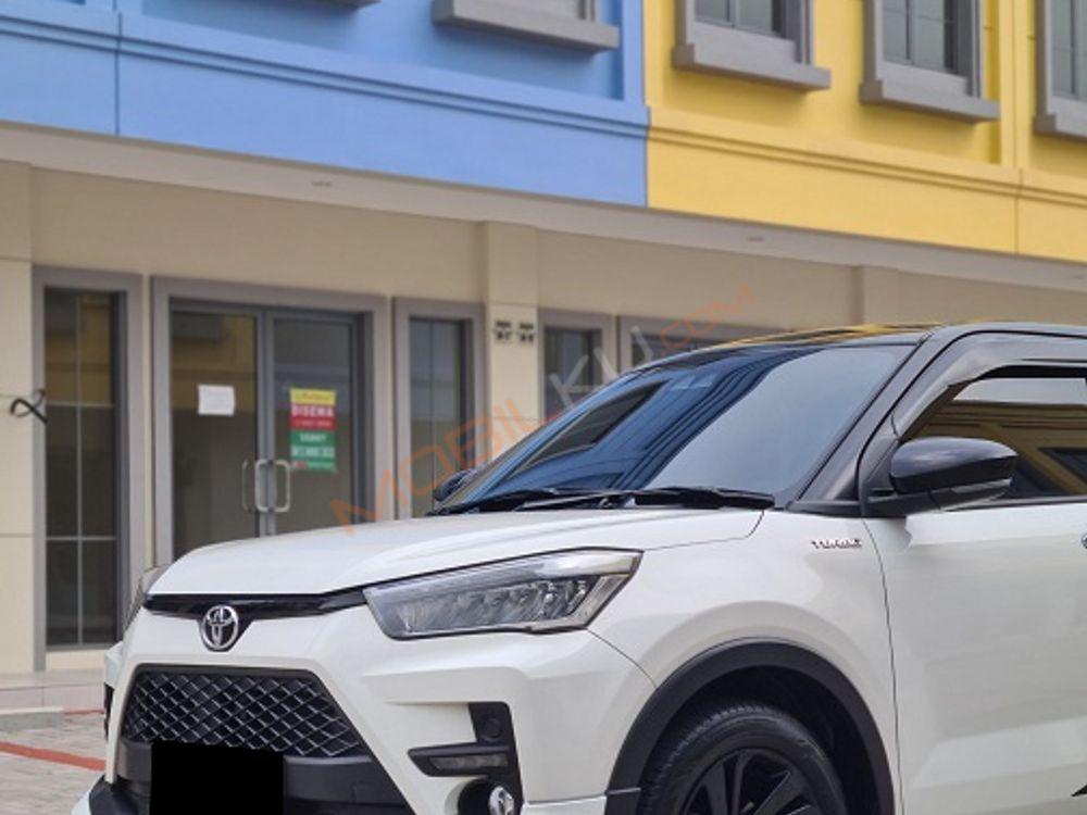 Mobil Toyota Raize 2021