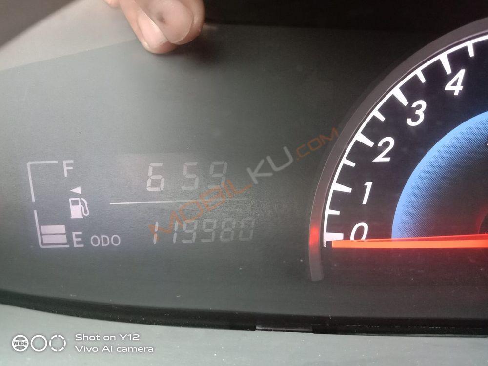 Mobil Toyota Vios 2012