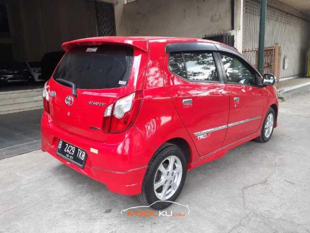 Mobil Toyota Agya 2016
