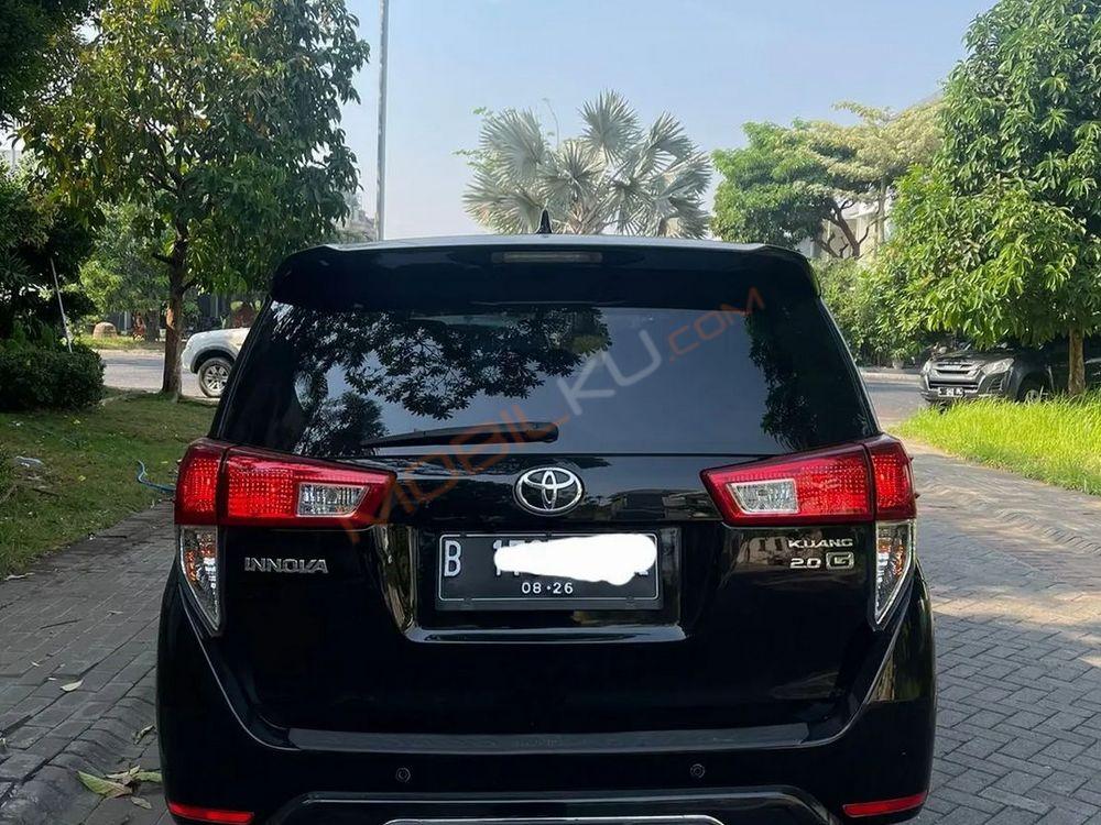 Mobil Toyota Kijang Innova 2016