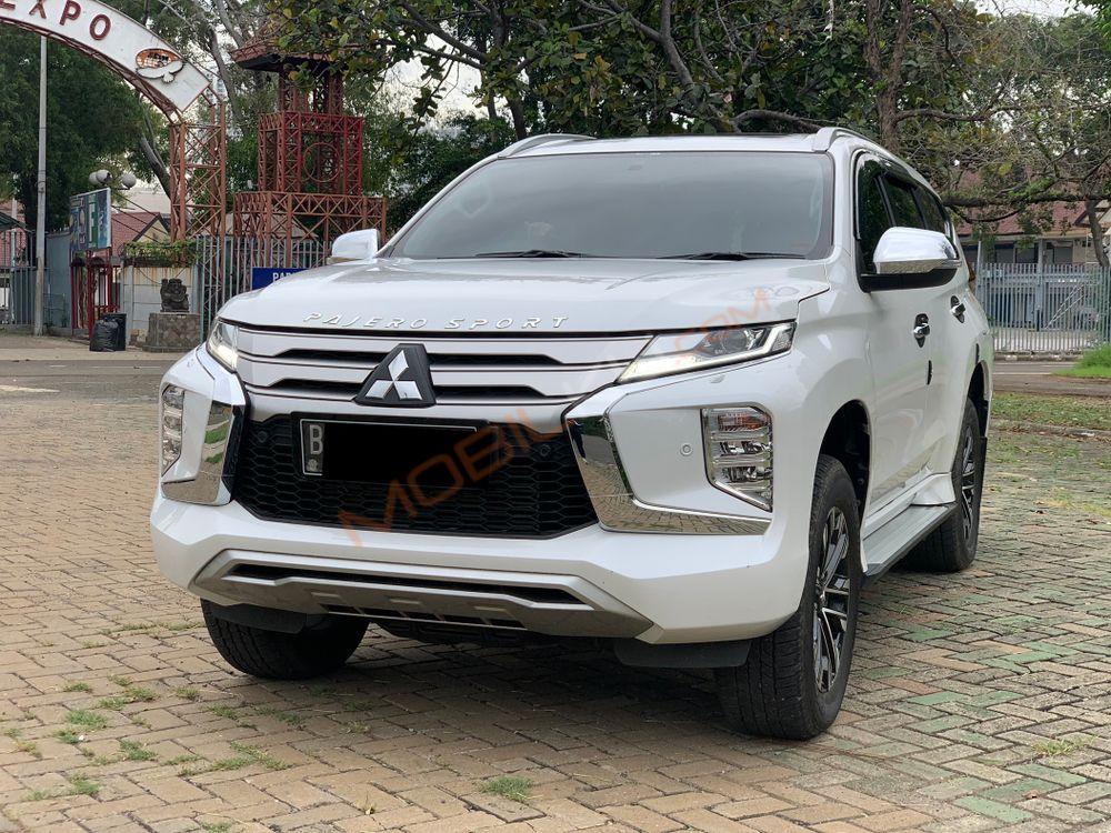 Mobil Mitsubishi Pajero Sport 2022