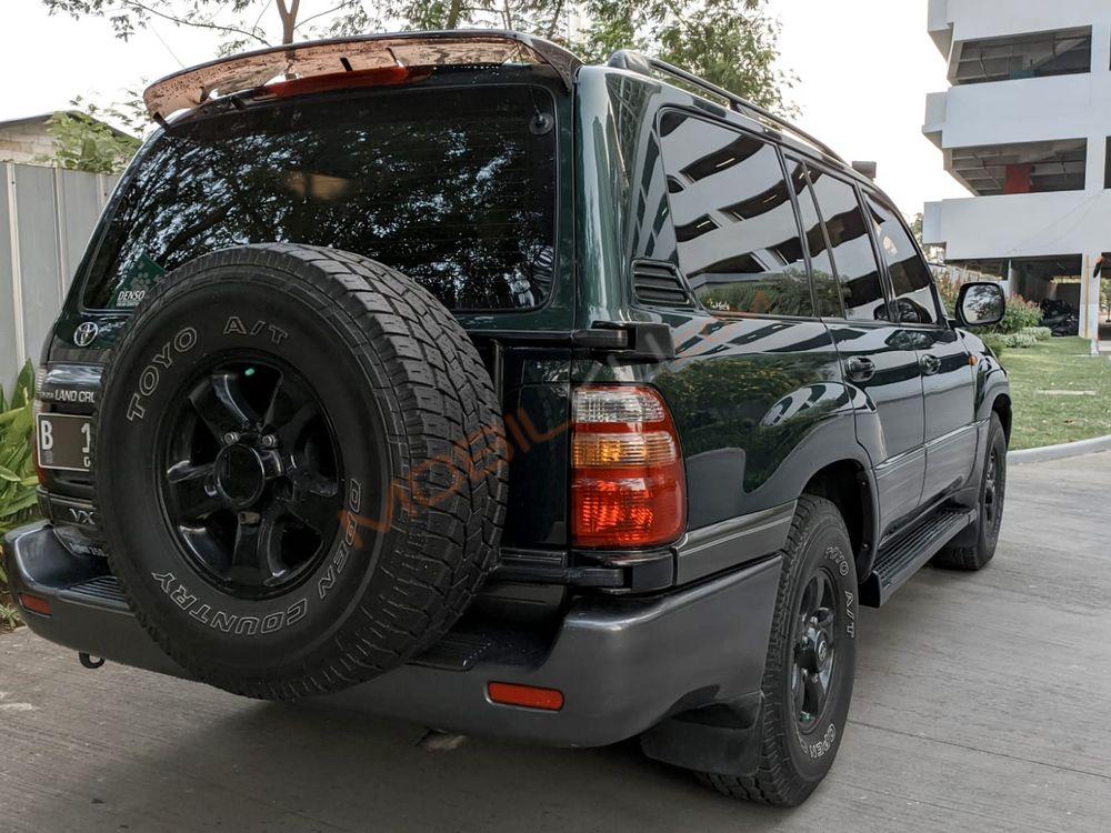 Mobil Toyota Land Cruiser 2000