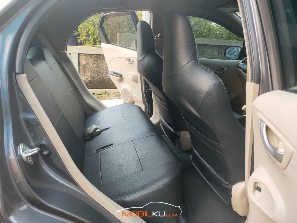 Mobil Honda Brio 2017