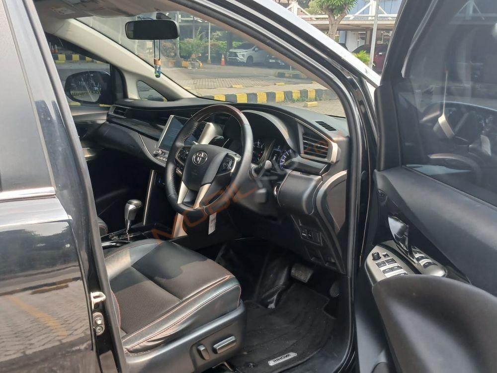 Mobil Toyota Kijang Innova 2021