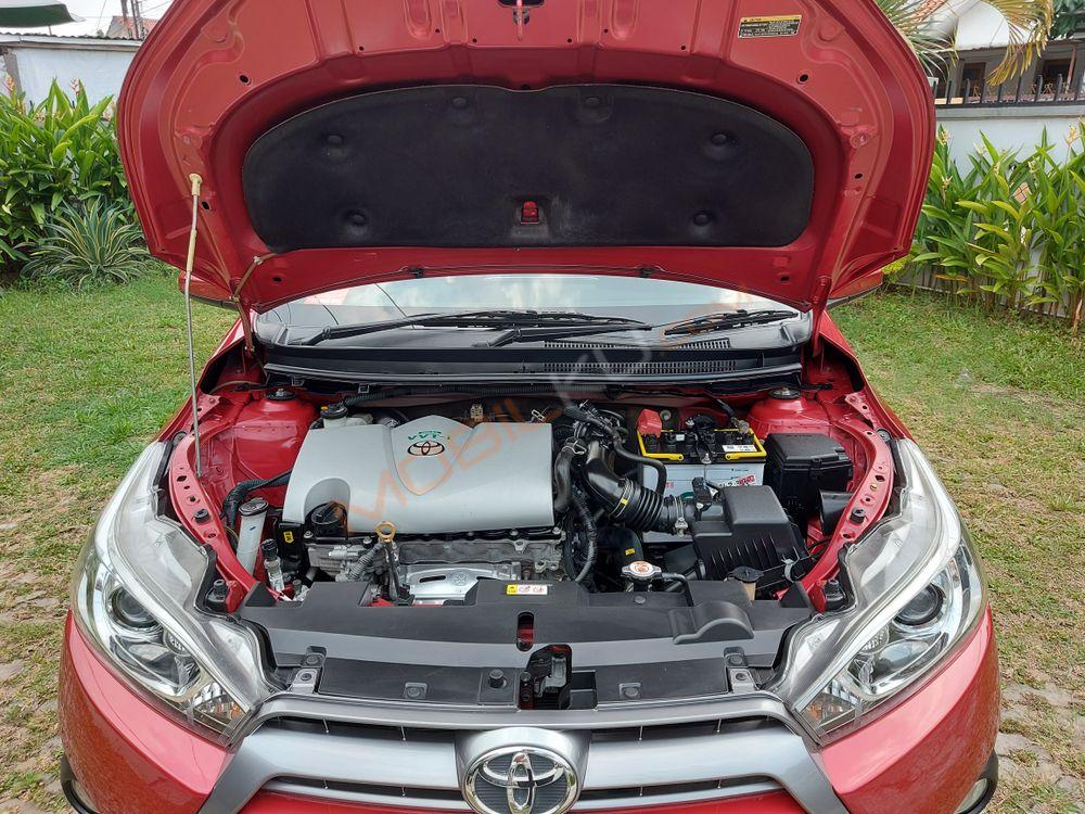 Mobil Toyota Yaris 2016