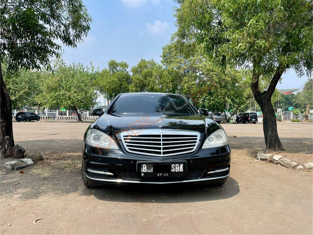 Mobil Mercedes-Benz S-Class 2011
