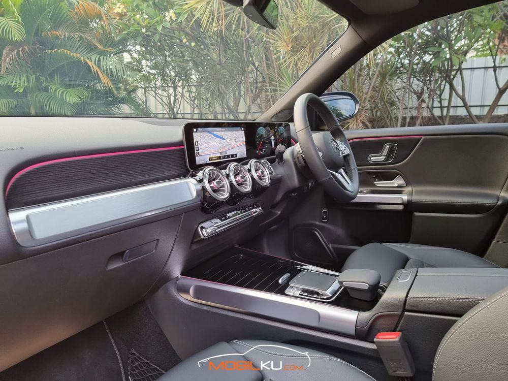 Mobil Mercedes-Benz GLB 2020