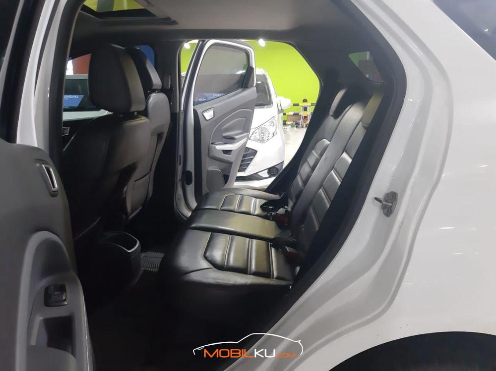Mobil Ford EcoSport 2014