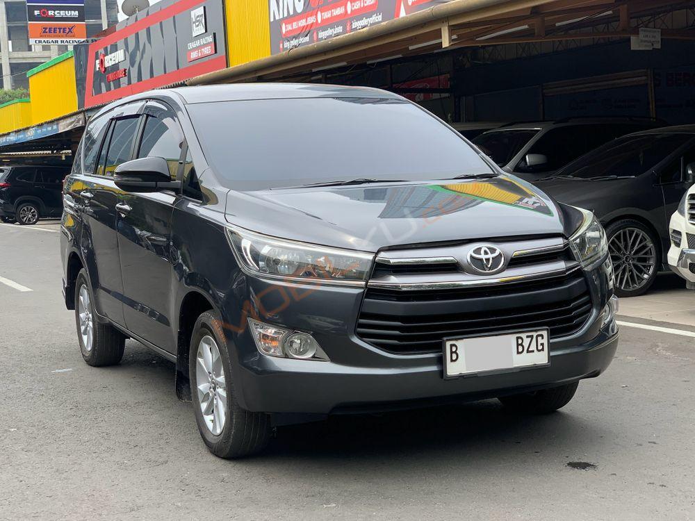 Mobil Toyota Kijang Innova 2017