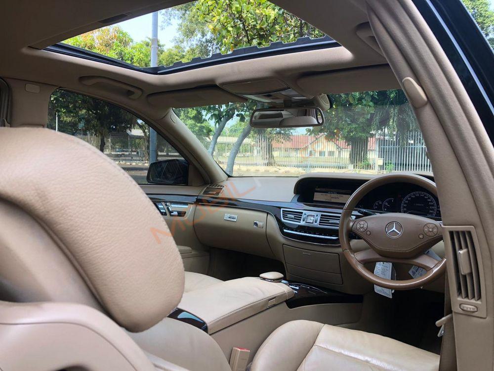 Mobil Mercedes-Benz S-Class 2011