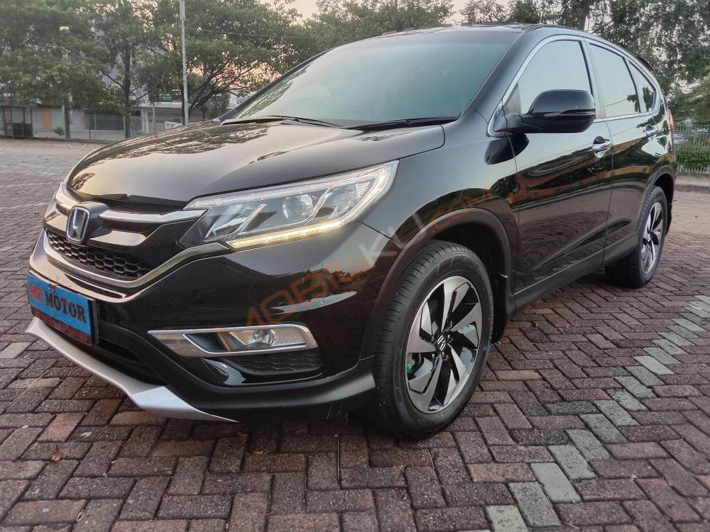 Mobil Honda CR-V 2015