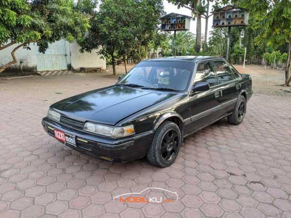 Mobil Mazda 626 1988