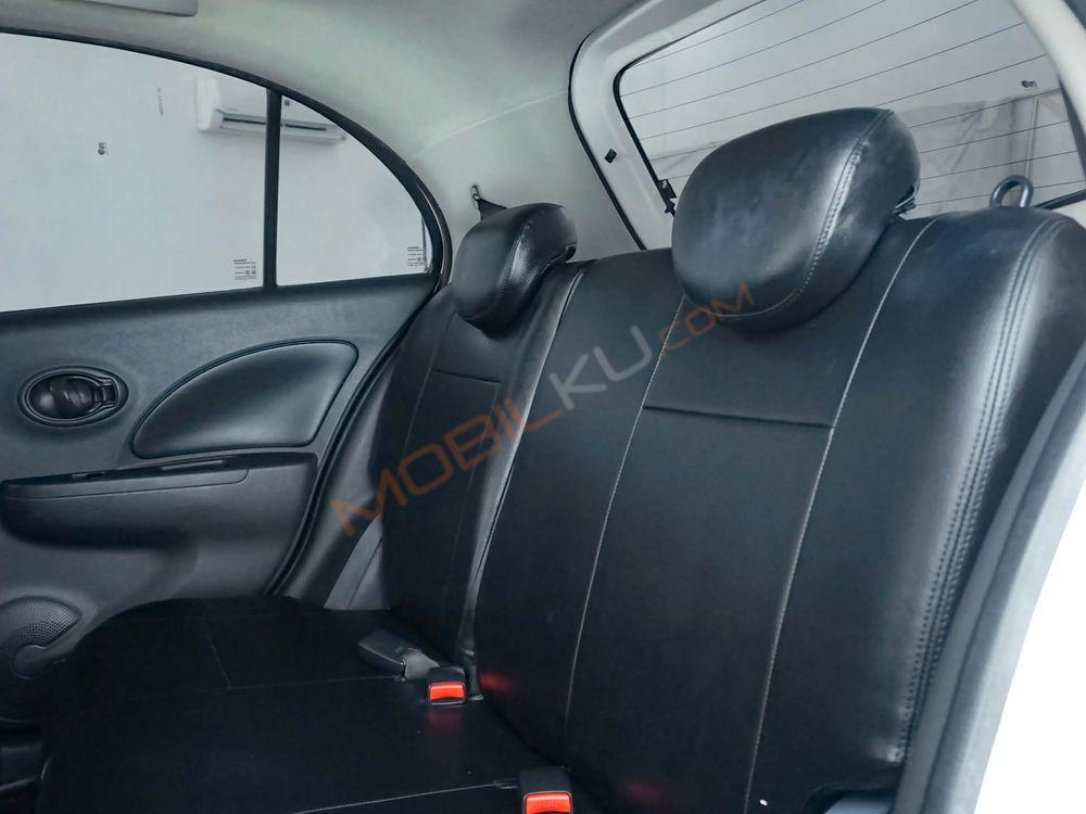 Mobil Nissan March 2017