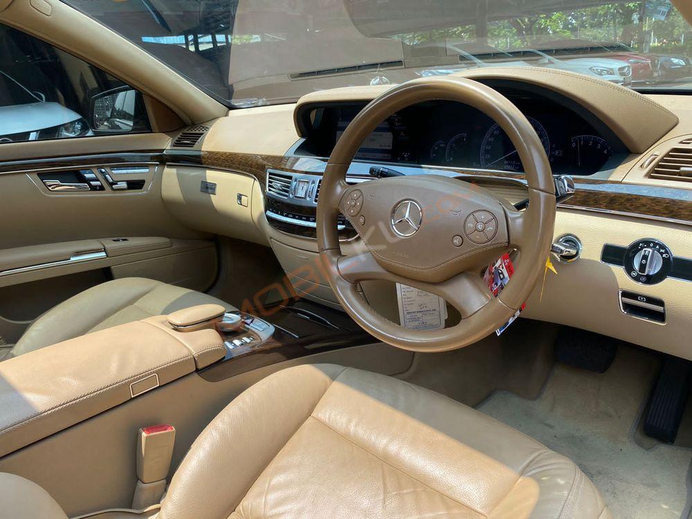 Mobil Mercedes-Benz S-Class 2011
