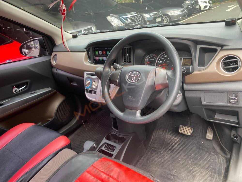 Mobil Toyota Calya 2018