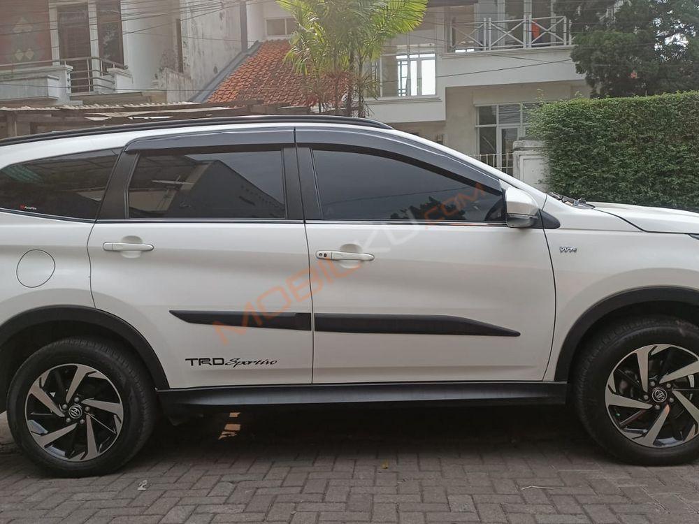 Mobil Toyota Rush 2018