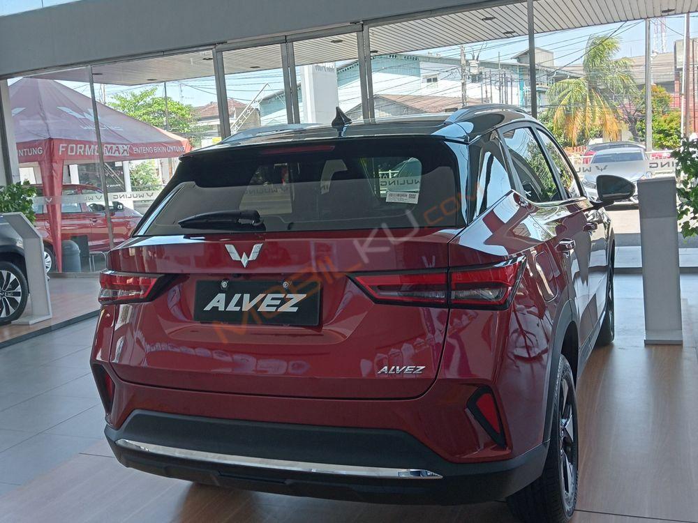 Mobil Wuling Alvez 2023