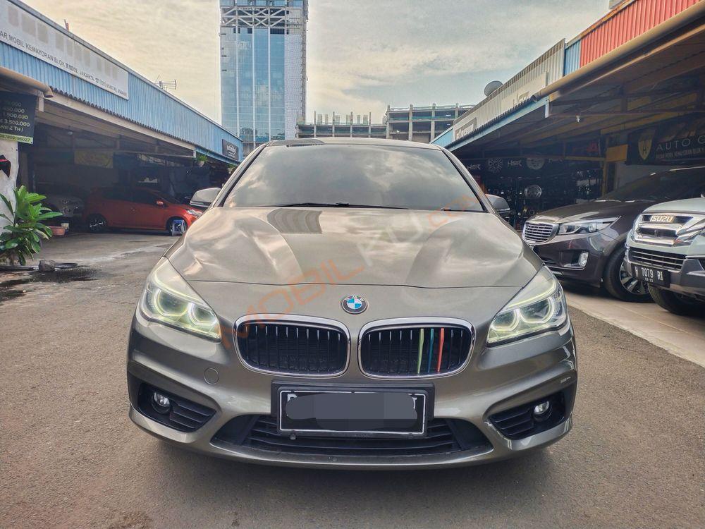 Mobil BMW 2 Series 2015