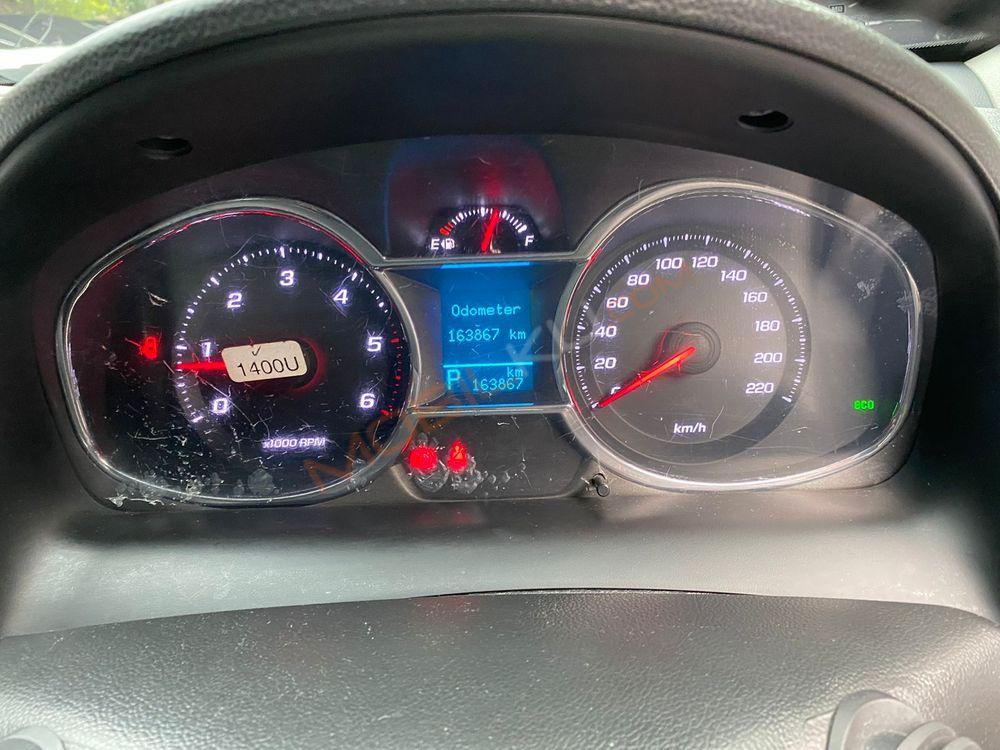 Mobil Chevrolet Captiva 2015