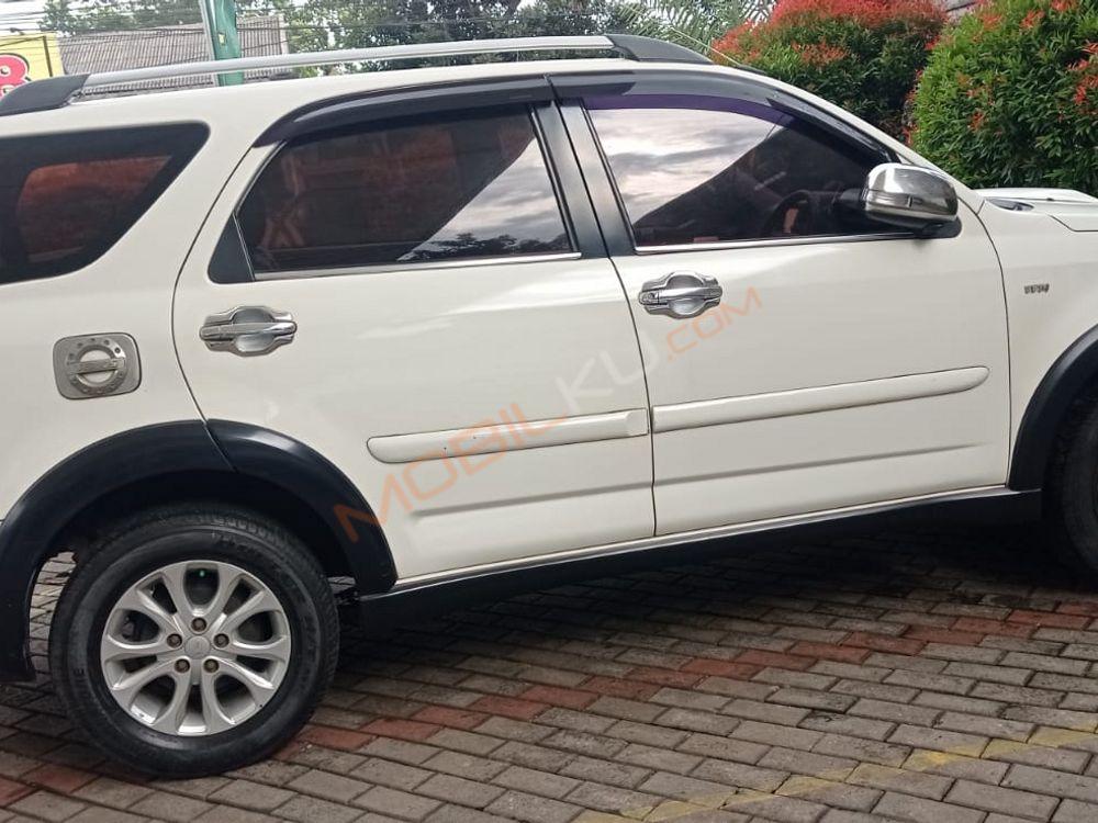 Mobil Daihatsu Terios 2013