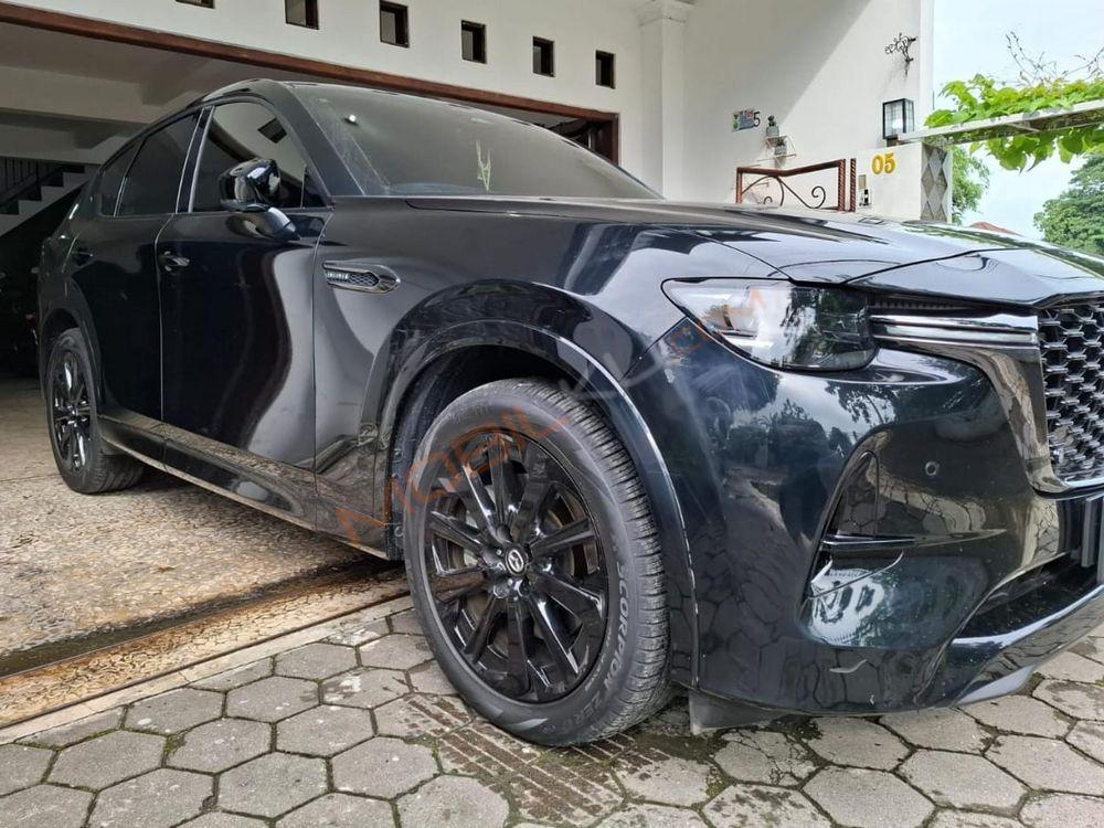 Mobil Mazda CX-60 2023