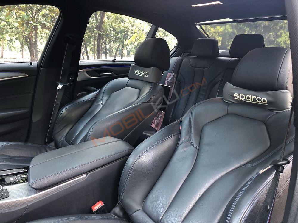 Mobil BMW 5 Series 2020