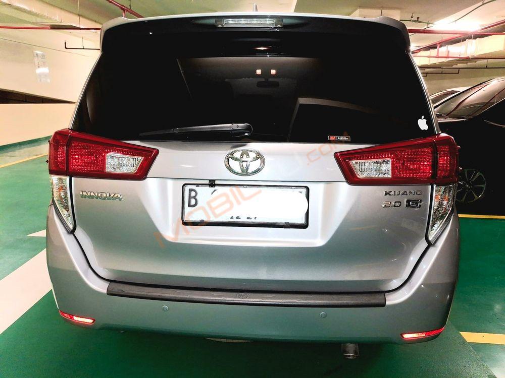Mobil Toyota Kijang Innova 2017
