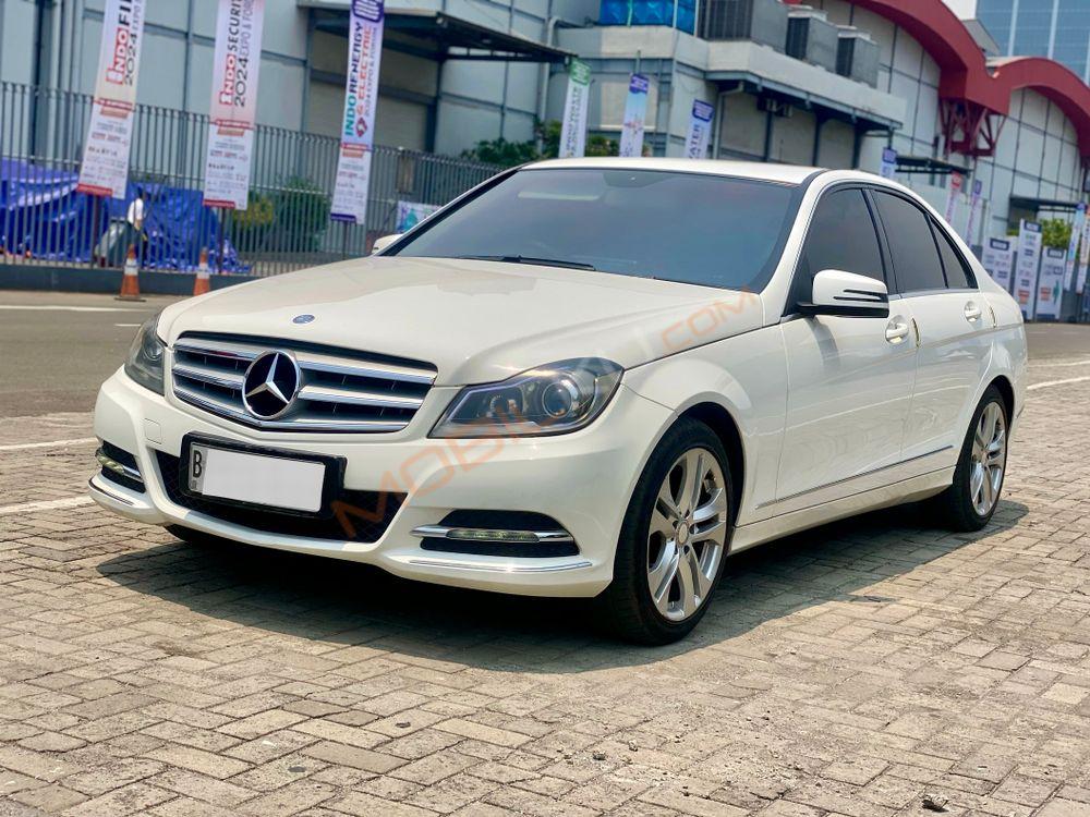 Mobil Mercedes-Benz C-Class 2014