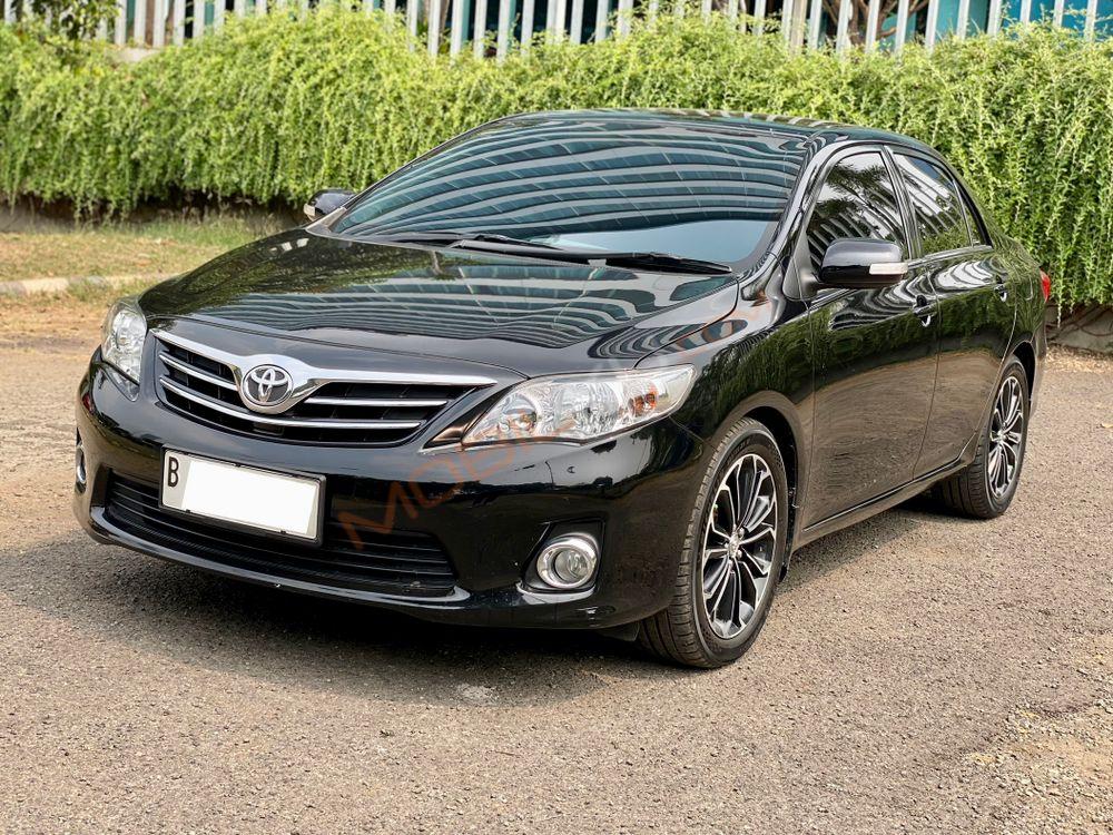 Mobil Toyota Corolla 2011